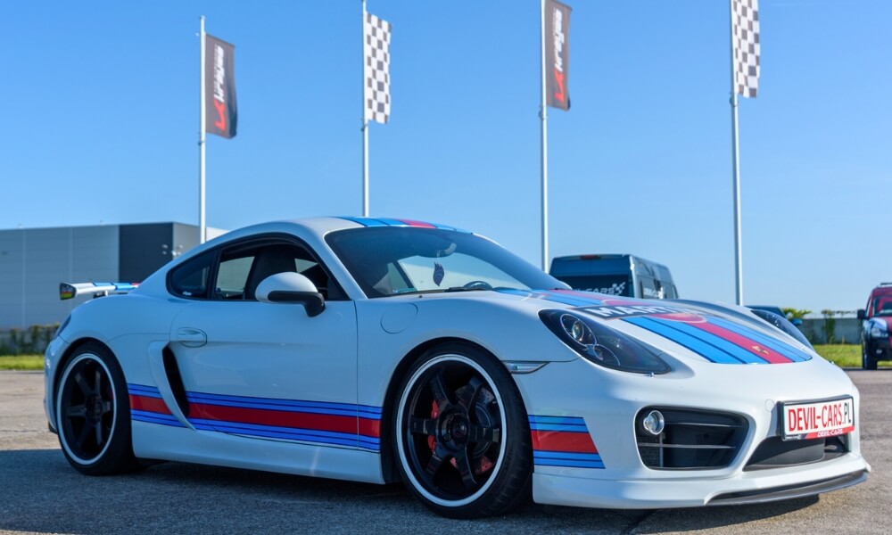 Porsche Cayman S na torze