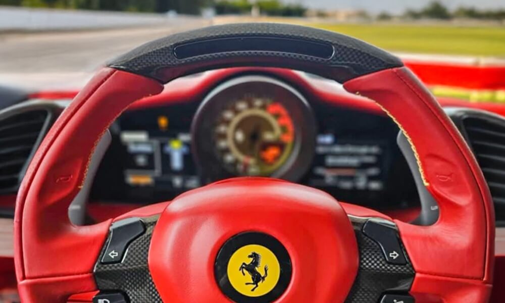 wnętrze i kierownica ferrari 488 gtb