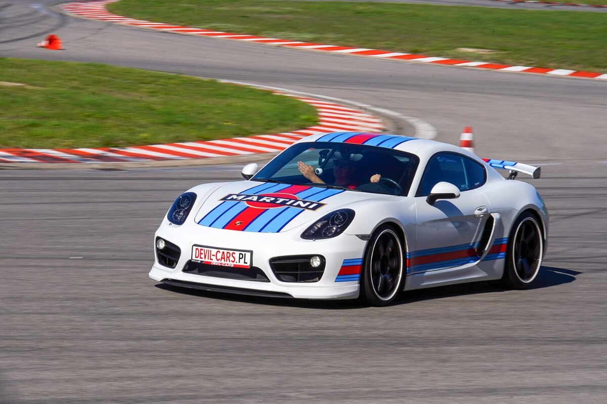 jazda torowa w porsche cayman s