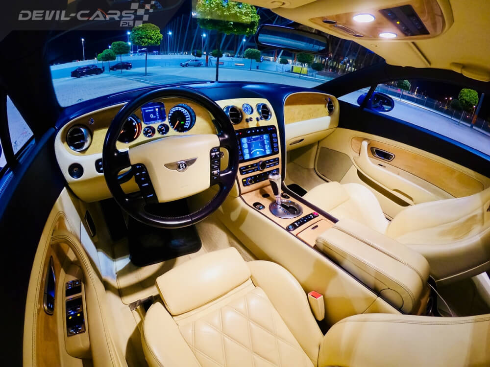 luksusowy samoch&oacute;d bentley continental gt