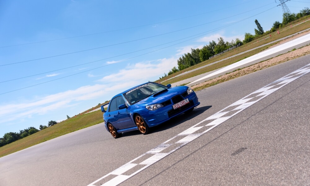 subaru impreza na torze