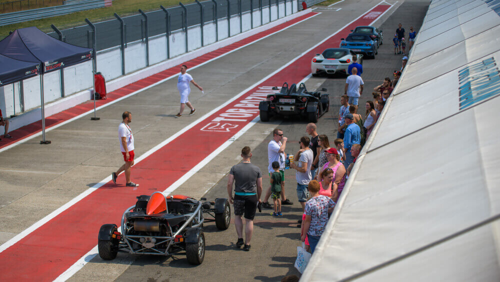 tor Poznań - widok na nitkę toru