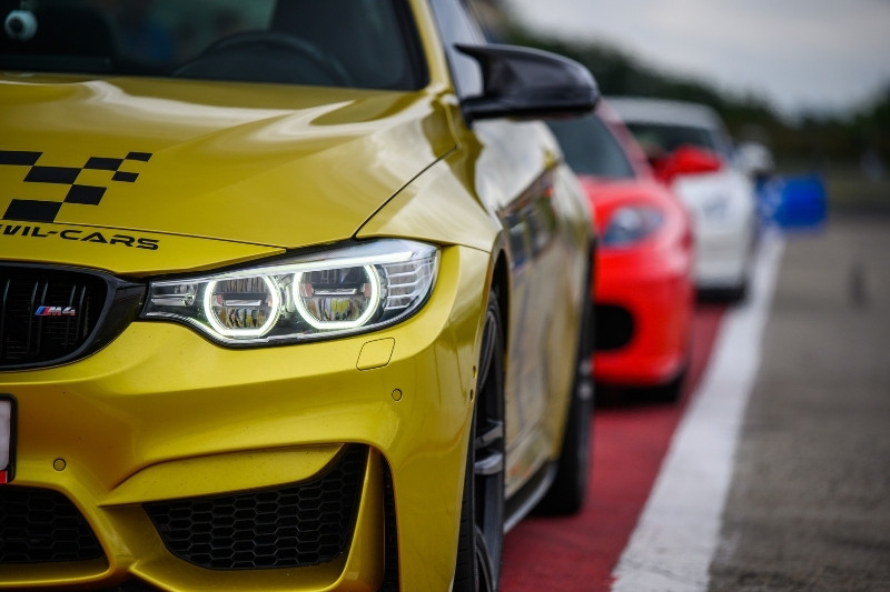 światła do jazdy dziennej w bmw