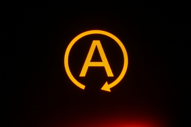 kontrolka systemu start-stop